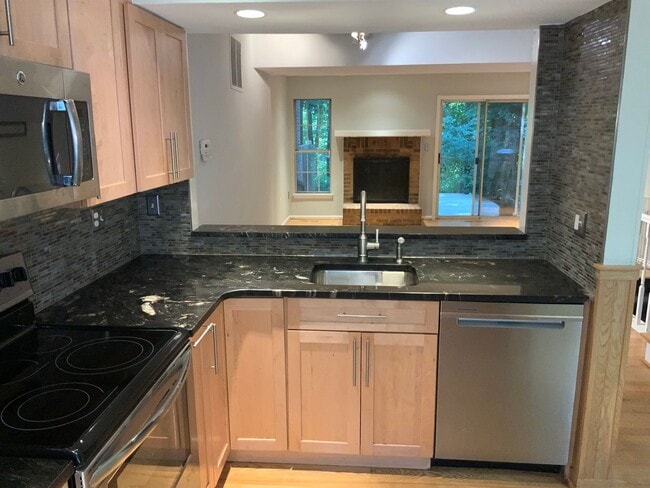 2014 Derby Ridge Ln in Silver Spring, MD - Building Photo - Building Photo