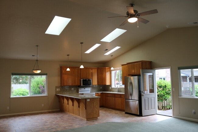 property at 3260 Tremont St