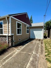 1541 SE Salem Ave in Albany, OR - Building Photo - Building Photo