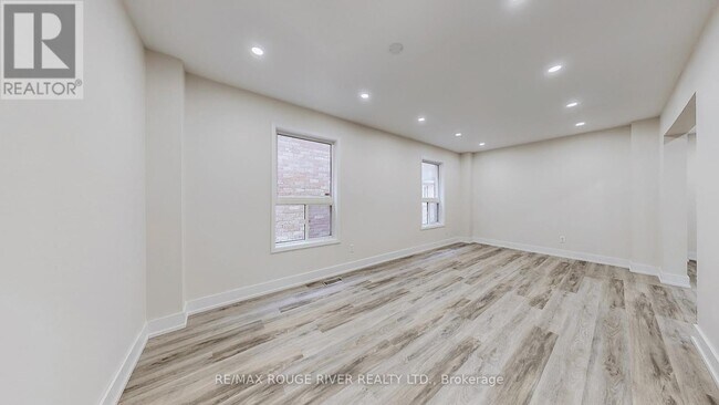 6 Hibbard Dr in Ajax, ON - Building Photo - Building Photo