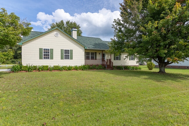 400 Kant Pl in Jacksonville, NC - Building Photo - Building Photo