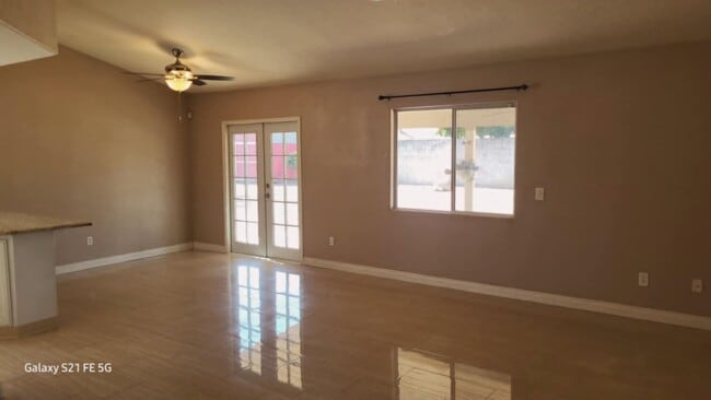 417 Dove Ct in Visalia, CA - Building Photo - Building Photo