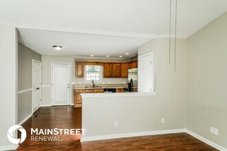 8906 Greenmoore Dr in Louisville, KY - Building Photo - Building Photo