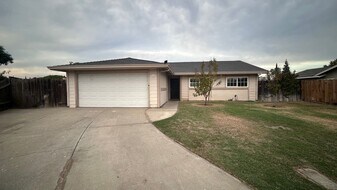 1285 Loumena Ct in Manteca, CA - Building Photo