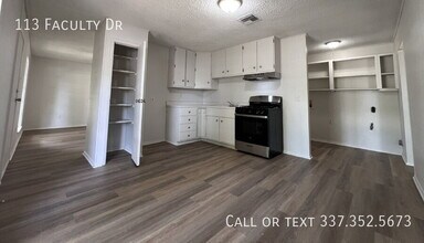 113 Faculty Dr in Lafayette, LA - Building Photo - Building Photo
