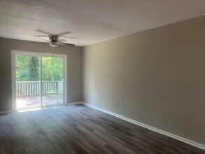 2461 Strickland Bridge Rd in Fayetteville, NC - Building Photo - Building Photo