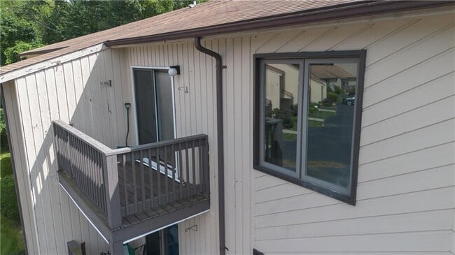 property at 36 Kristee Cir