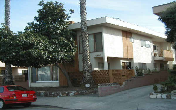 4380 W 134th St in Hawthorne, CA - Foto de edificio - Building Photo