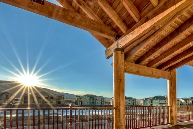 Lakes at Lemmon Valley in Reno, NV - Building Photo - Building Photo