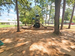 11442 Underwood St in Willis, TX - Building Photo - Building Photo