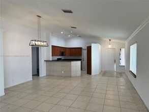 1565 Presidio Dr in Weston, FL - Building Photo - Building Photo