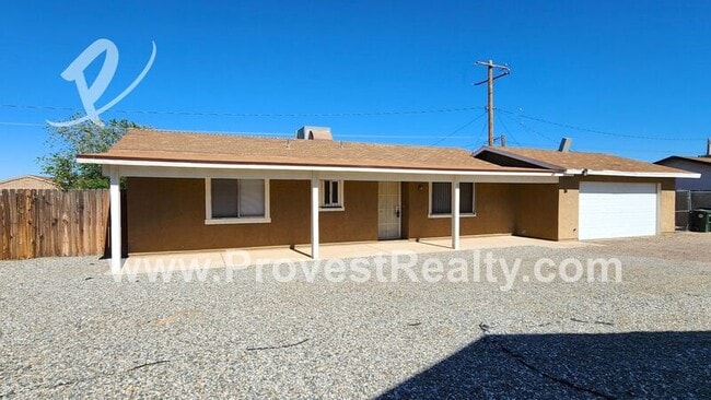 12769 Kiowa Rd in Apple Valley, CA - Building Photo - Building Photo