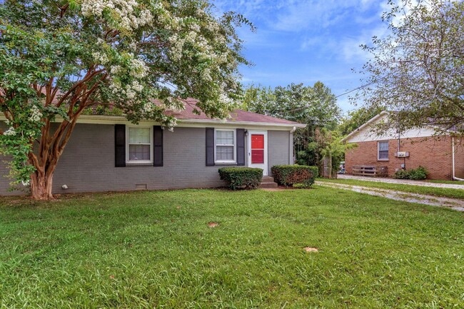 1143 Veterans Pkwy in Murfreesboro, TN - Building Photo - Building Photo