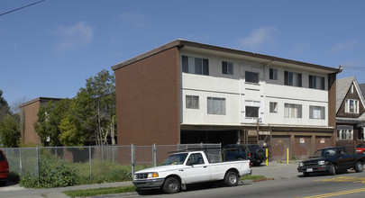 1825 Fruitvale Ave in Oakland, CA - Building Photo - Building Photo