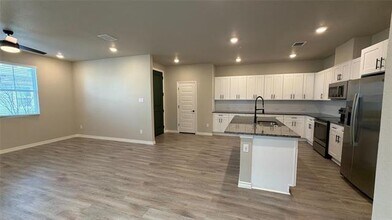 709 16th St in Lantana, TX - Building Photo - Building Photo