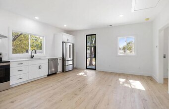 1905 Highland Ave in Columbia, TN - Building Photo - Building Photo