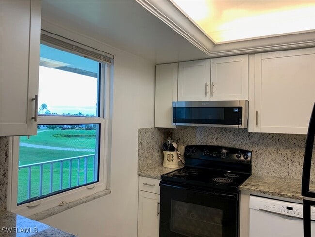 1624 Pine Valley Dr in Ft. Myers, FL - Building Photo - Building Photo