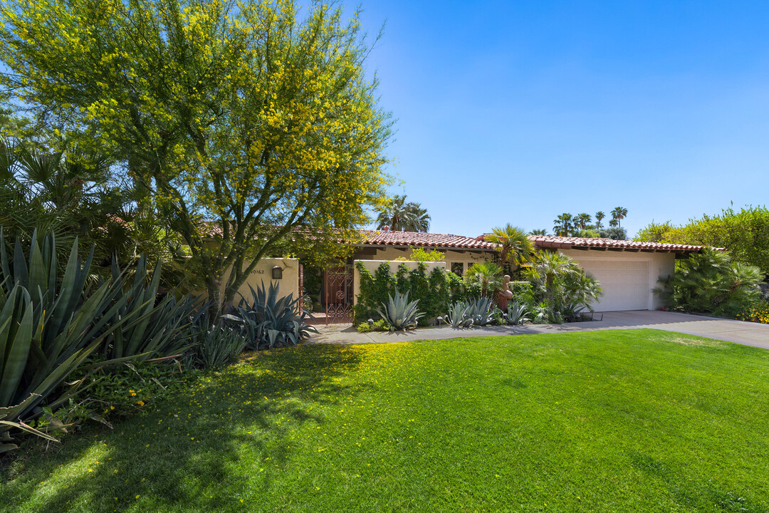 40162 Vía Del Oro in Rancho Mirage, CA - Building Photo