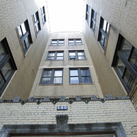 680 E 224th St in Bronx, NY - Foto de edificio - Building Photo