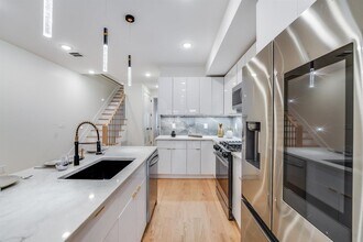 95 Stegman St, Unit 1 in Jersey City, NJ - Building Photo - Building Photo