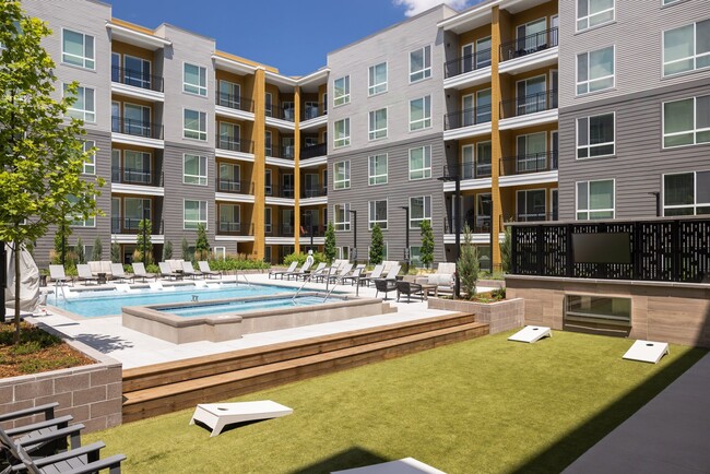 Braxton in Lakewood, CO - Foto de edificio - Building Photo