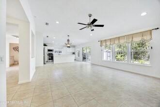 657 MacKenzie Cir in St. Augustine, FL - Foto de edificio - Building Photo