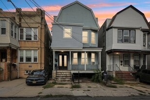30 Sheffield St, Unit # 1 in Jersey City, NJ - Building Photo