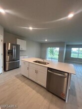 3635 Rollingwater Wy in North Fort Myers, FL - Foto de edificio - Building Photo