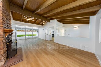 27220 Seco Canyon Rd in Santa Clarita, CA - Building Photo - Building Photo