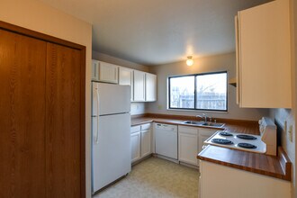 3355 Mirage Dr in Colorado Springs, CO - Building Photo - Building Photo