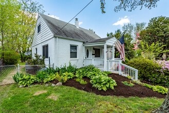 7208 Roosevelt Ave in Falls Church, VA - Building Photo - Building Photo