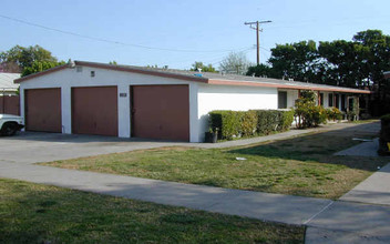 1134-1138 Richland Ave in Santa Ana, CA - Building Photo - Building Photo