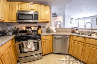 5855 Valley Dr, Unit #2118 in North Las Vegas, NV - Building Photo - Building Photo