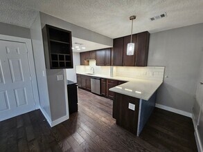 1960 S Xanadu Way in Aurora, CO - Foto de edificio - Building Photo