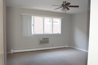 1425 Ashland Ave in Des Plaines, IL - Building Photo - Building Photo