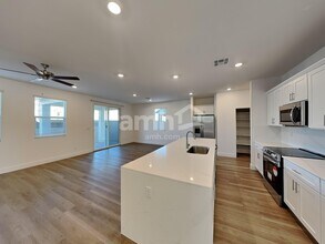 8176 Winterfell Peak Ave in Las Vegas, NV - Building Photo - Building Photo