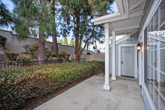 23412 Pacific Park Dr, Unit Canyon Villas in Aliso Viejo, CA - Building Photo - Building Photo