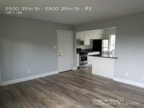 2500 35th St-Unit -#2 in Sacramento, CA - Building Photo - Building Photo