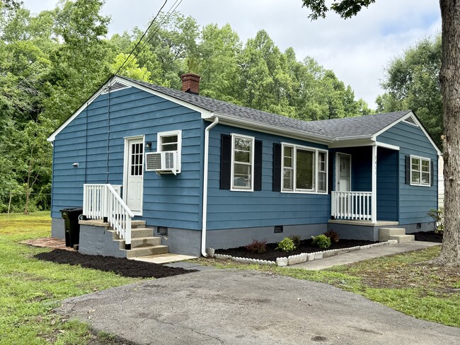 2411 Main St in Victoria, VA - Building Photo - Building Photo