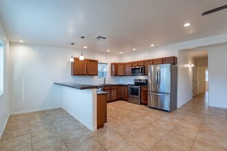 436 E Waverly St in Tucson, AZ - Foto de edificio - Building Photo