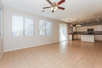 1465 E Mia Ln in Gilbert, AZ - Building Photo - Building Photo