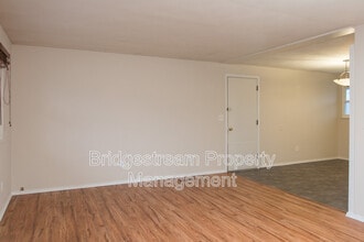 5280 Monitor Dr in Dayton, OH - Building Photo - Building Photo