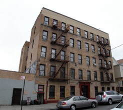 686 Rosewood St in Bronx, NY - Foto de edificio - Building Photo