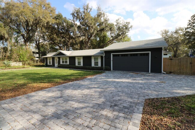 property at 140 Seminole Rd