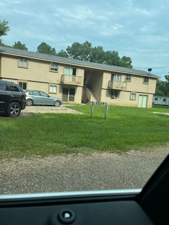 15260 Sam George Rd in Bogalusa, LA - Building Photo