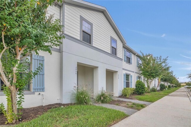 2406 Dubai St in Kissimmee, FL - Foto de edificio - Building Photo
