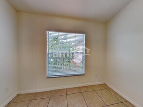 12241 Woodglen Cir in Clermont, FL - Foto de edificio - Building Photo