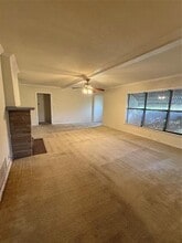 201 N Dallas St in Palmer, TX - Building Photo - Building Photo
