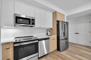 14 P St NW in Washington, DC - Building Photo