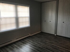 163 Falmouth Ct in Ridge, NY - Building Photo - Building Photo